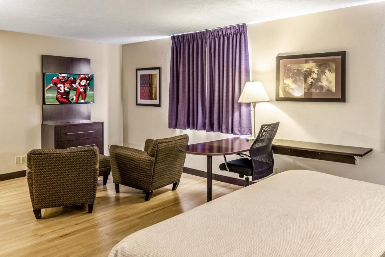 Red Roof Inn Columbus - Taylorsville Eksteriør bilde