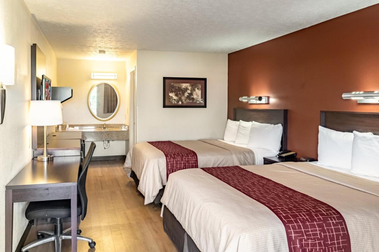 Red Roof Inn Columbus - Taylorsville Eksteriør bilde